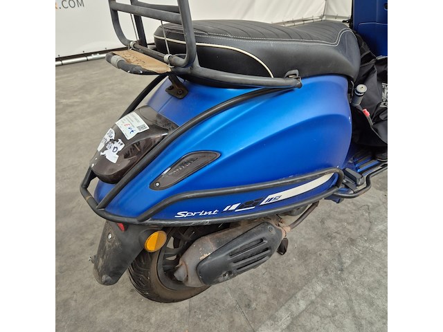 Scooter, piaggio, vespa sprint - afbeelding 9 van  21
