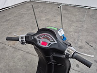 Scooter, piaggio, vespa - afbeelding 17 van  26