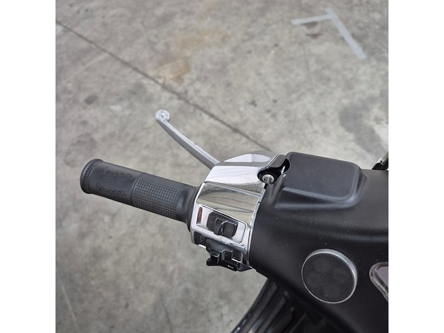 Scooter, piaggio, vespa - afbeelding 18 van  26