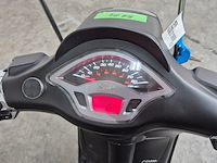 Scooter, piaggio, vespa - afbeelding 19 van  26