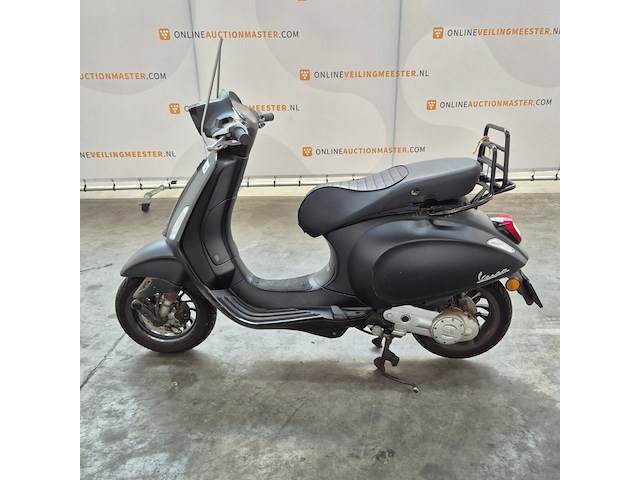 Scooter, piaggio, vespa - afbeelding 21 van  26