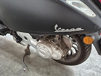 Scooter, piaggio, vespa - afbeelding 22 van  26