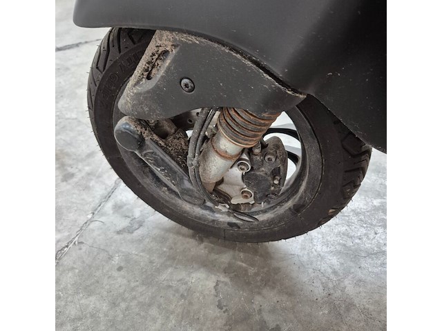 Scooter, piaggio, vespa - afbeelding 26 van  26