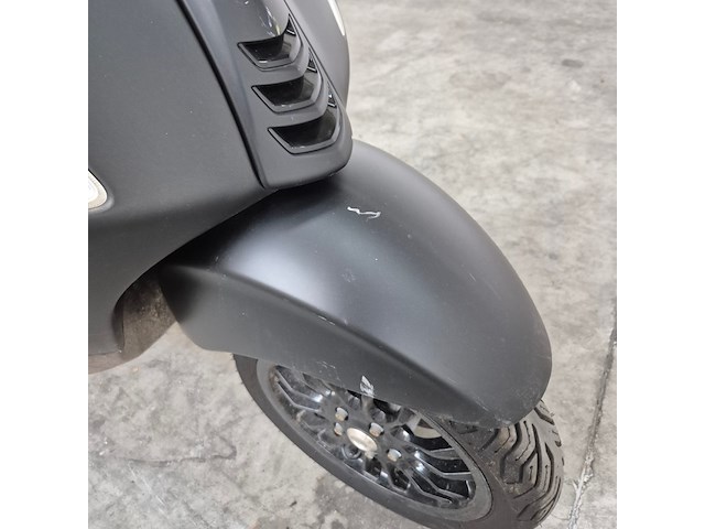 Scooter, piaggio, vespa - afbeelding 5 van  26