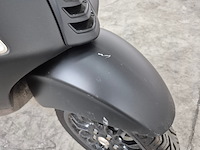 Scooter, piaggio, vespa - afbeelding 5 van  26