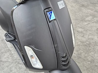 Scooter, piaggio, vespa - afbeelding 6 van  26