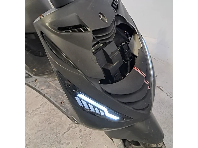 Scooter, piaggio, zip, 2023 - afbeelding 17 van  21