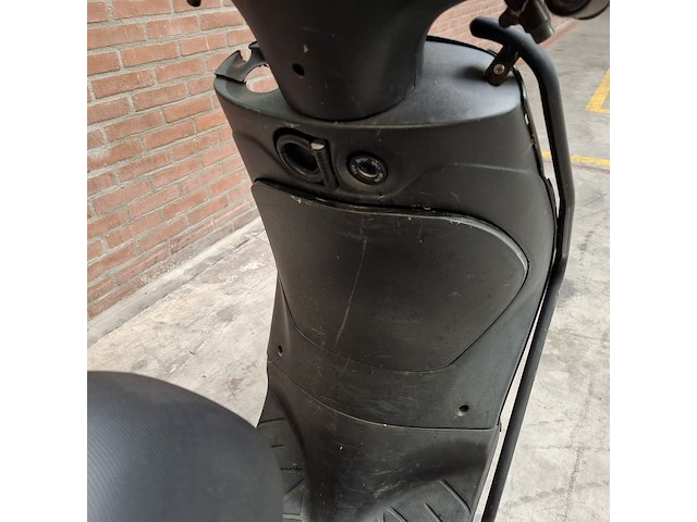 Scooter, piaggio, zip - afbeelding 2 van  37