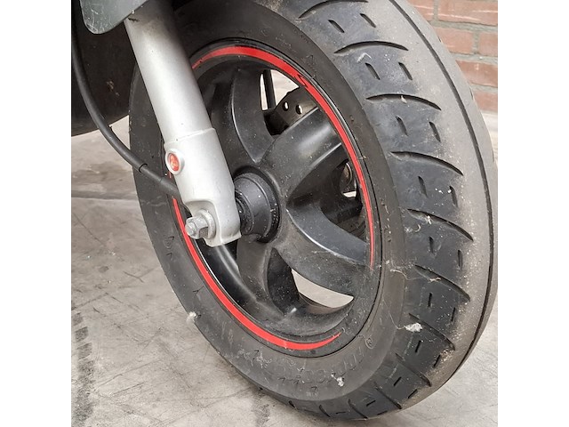 Scooter, piaggio, zip - afbeelding 8 van  37