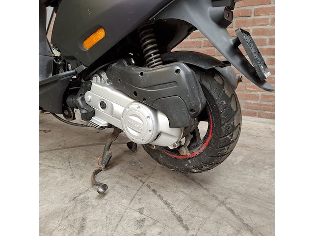 Scooter, piaggio, zip - afbeelding 15 van  37