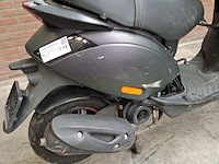 Scooter, piaggio, zip - afbeelding 33 van  37
