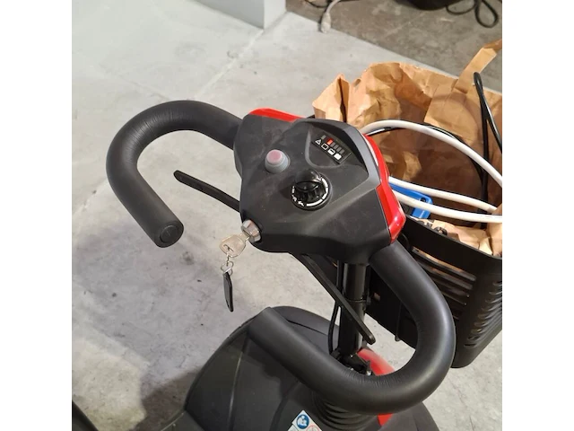 Scootmobiel, invacare, colibri - afbeelding 8 van  12
