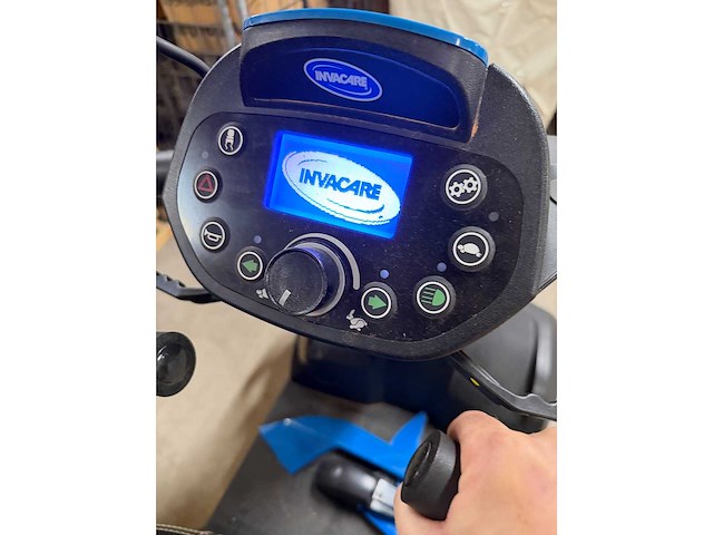 Scootmobiel - afbeelding 2 van  4
