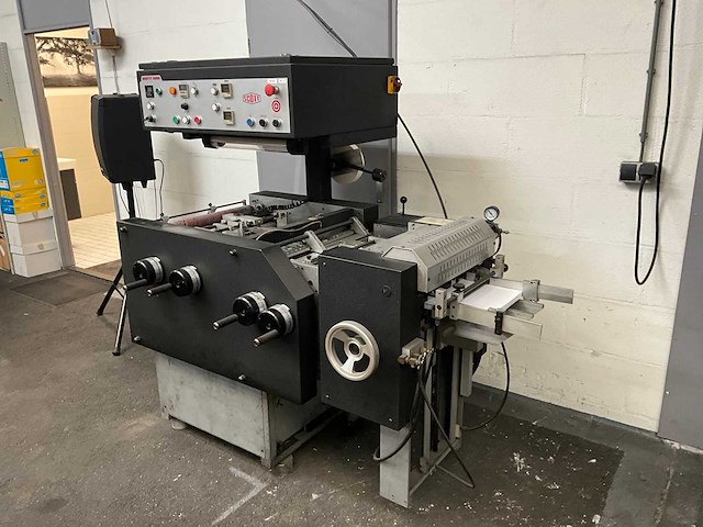 Scotty 5000 laminator- en tab cutting machine - afbeelding 1 van  10