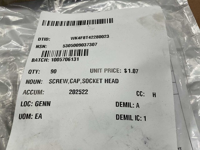 Screw socked head (90x) - afbeelding 1 van  5