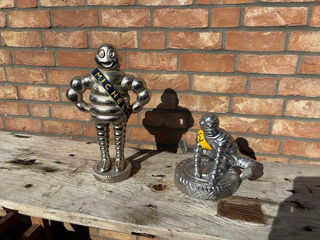Sculptuur (2x) - afbeelding 1 van  2