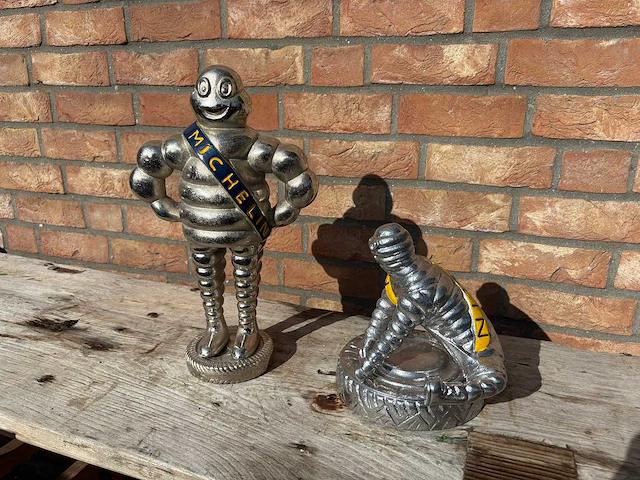 Sculptuur (2x) - afbeelding 2 van  2