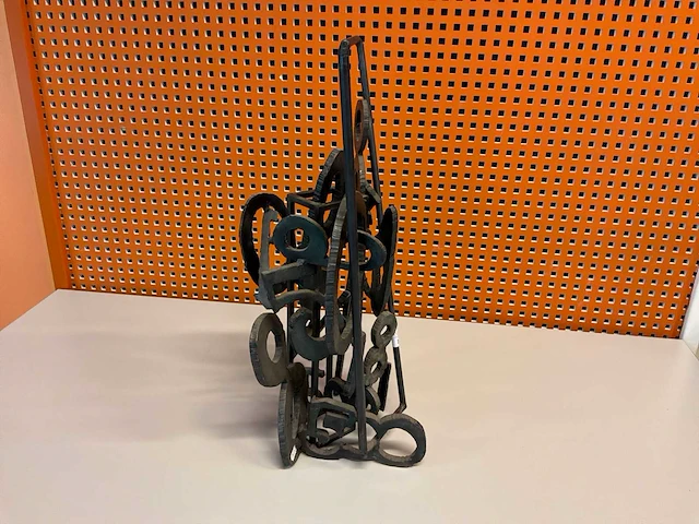 Sculptuur “ben oldenhof” - afbeelding 2 van  5
