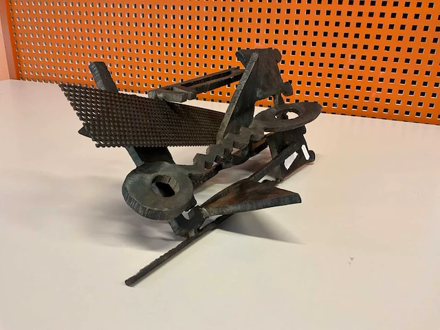 Sculptuur “ben oldenhof” - afbeelding 2 van  5