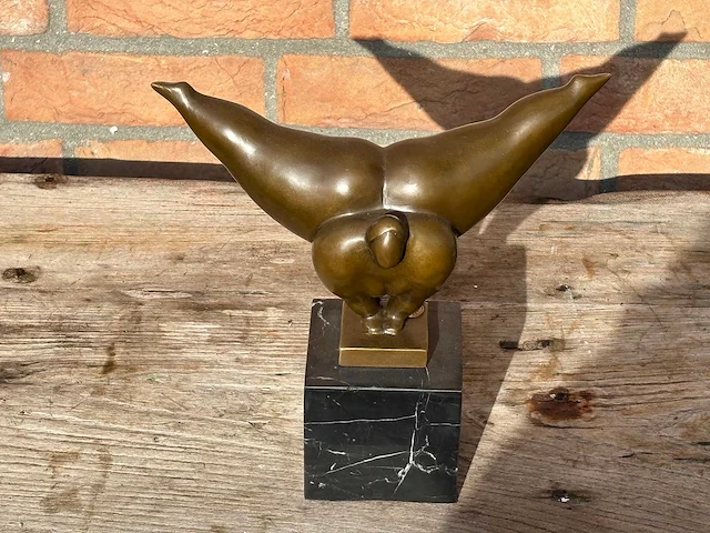 Sculptuur botero stijl - afbeelding 2 van  2