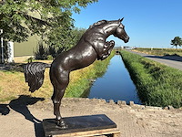 Sculptuur brons springpaard - afbeelding 1 van  2