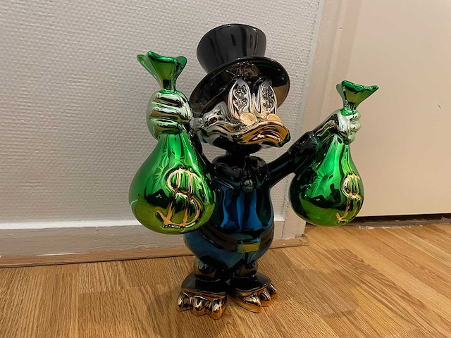 Sculptuur dagobert duck lior24 - afbeelding 3 van  8