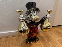 Sculptuur dagobert duck lior24 - afbeelding 3 van  9