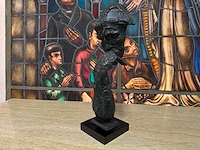 Sculptuur denker