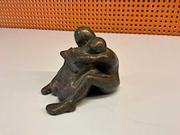Sculptuur “jan kuiper- omarming i” - afbeelding 2 van  7