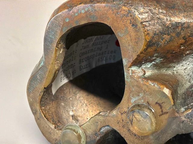 Sculptuur “jan kuiper- omarming i” - afbeelding 7 van  7