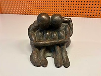 Sculptuur “jan kuiper- omarming ii” - afbeelding 5 van  7