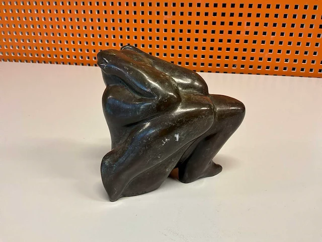 Sculptuur “jan kuiper- omarming iii” - afbeelding 3 van  6