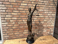 Sculptuur justicia - afbeelding 1 van  4