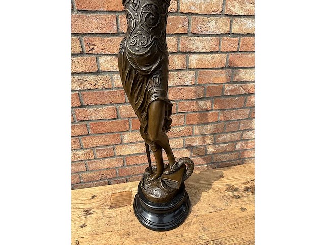 Sculptuur justicia - afbeelding 4 van  4