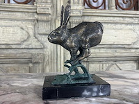 Sculptuur konijn - afbeelding 1 van  2
