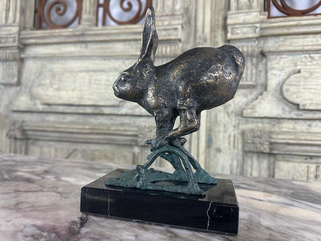 Sculptuur konijn - afbeelding 2 van  2