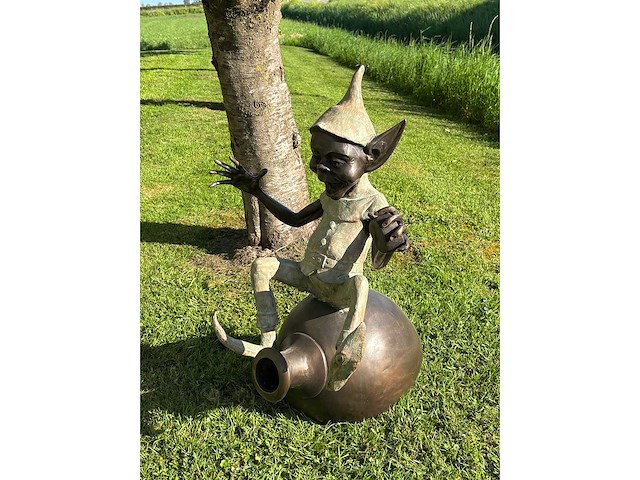 Sculptuur laaf fontein - afbeelding 3 van  3