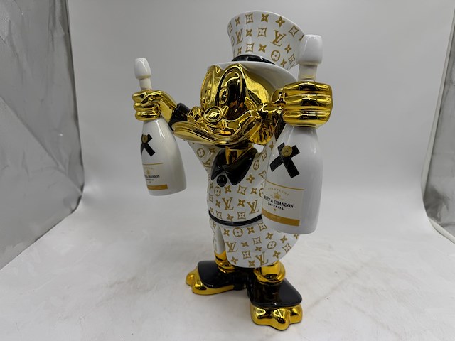 Sculptuur, lior24, dagobert duck moët - afbeelding 5 van  8