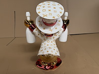 Sculptuur, lior24, dagobert duck, rood wit - afbeelding 5 van  7