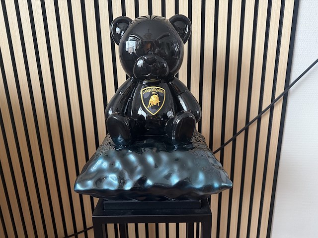Sculptuur, lior24, lamborhini beer - afbeelding 3 van  5