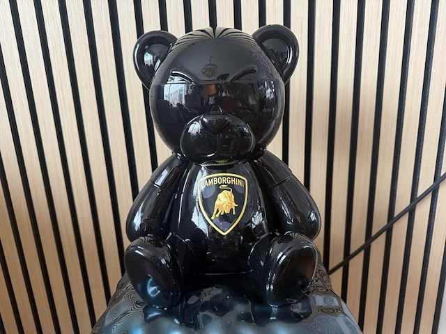 Sculptuur, lior24, lamborhini beer - afbeelding 4 van  5