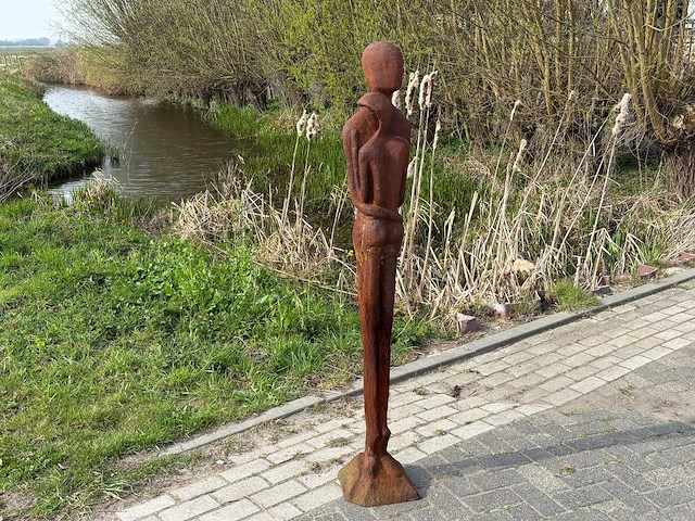 Sculptuur love 160 cm hoog - afbeelding 1 van  3