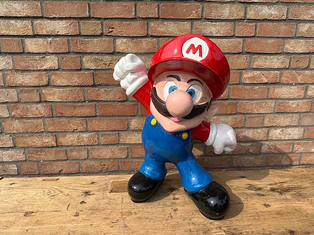 Sculptuur mario - afbeelding 1 van  2