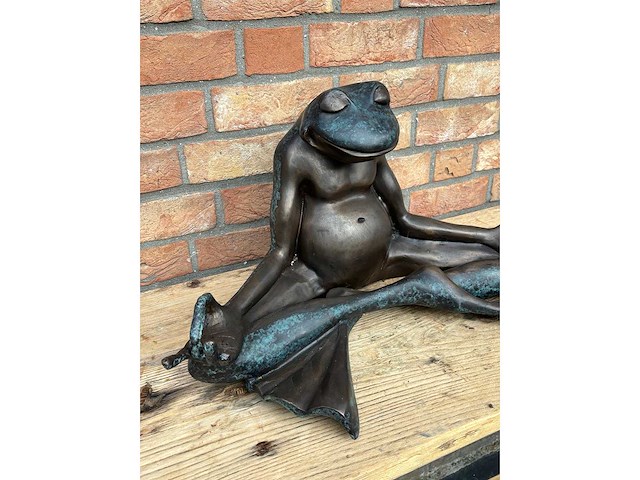 Sculptuur mediterende kikker - afbeelding 2 van  3