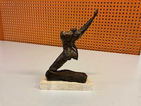Sculptuur “pierre cerviotti- femme tendue “ - afbeelding 3 van  6