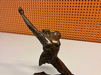 Sculptuur “pierre cerviotti- femme tendue “ - afbeelding 5 van  6