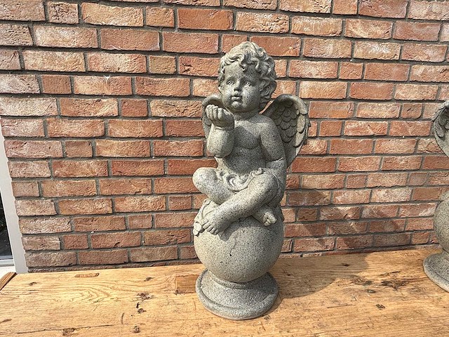 Sculptuur putti - afbeelding 1 van  2