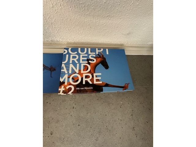 Sculptuur "rik van rijswick", lichtwachter, op sokkel - afbeelding 6 van  6