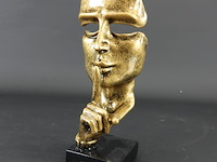 Sculptuur "silence" - afbeelding 1 van  5