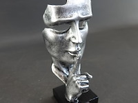 Sculptuur "silencio" - afbeelding 1 van  5